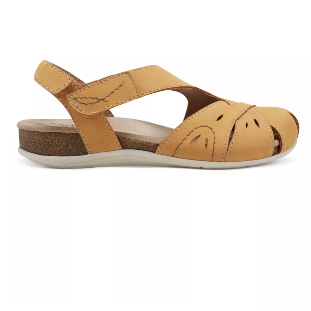 New Earth Origins Women's Birdine Flats in  Nubuck Yellow Sz 10M